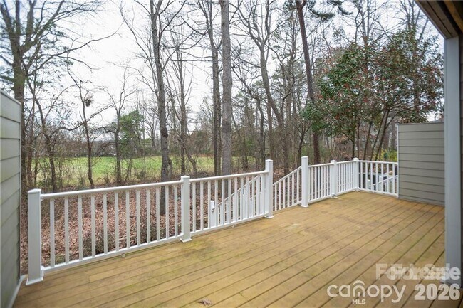 Building Photo - 16719 Spinnaker Ln