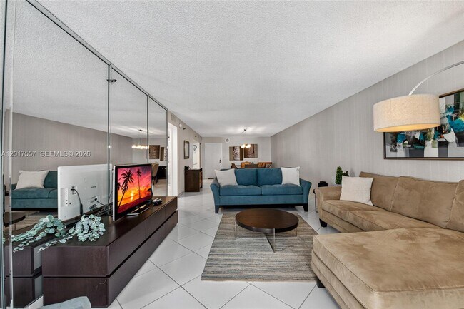 Building Photo - 2401 Collins Ave