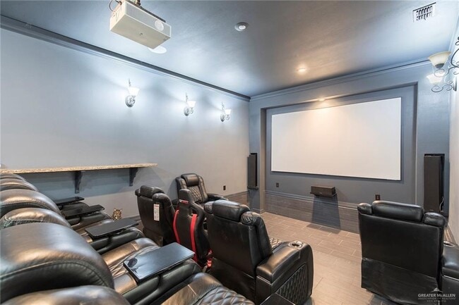 Building Photo - 25 Ebony Ave