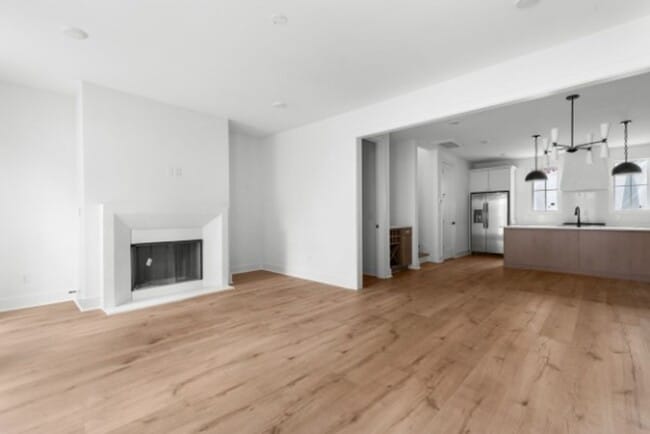 Building Photo - 1814 Stewart Pl