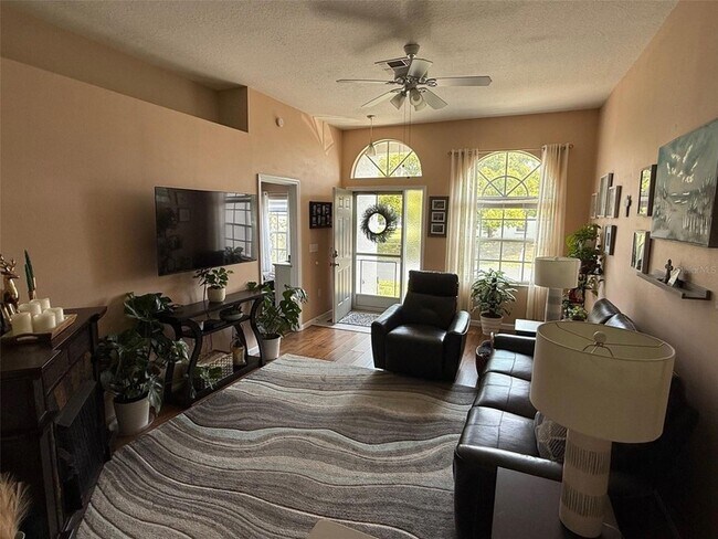 Building Photo - 4147 La Pasida Ln