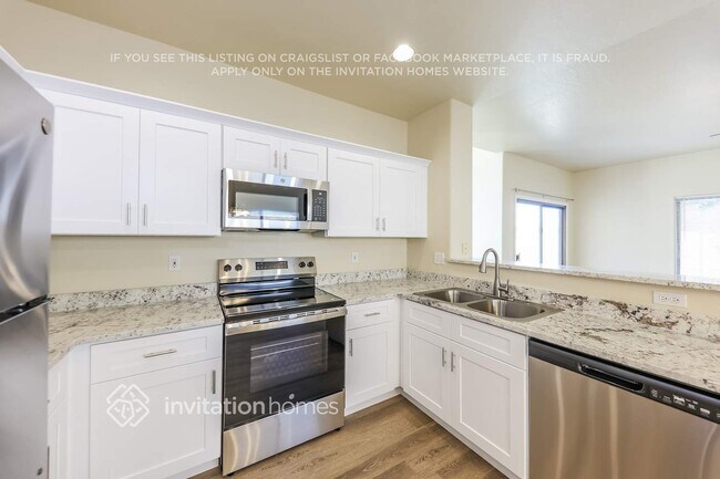 Building Photo - 14530 N 87th Ave