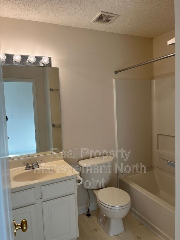 Building Photo - 5305 Falling Water Ter