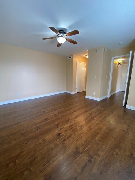 Building Photo - 537 S 900 E