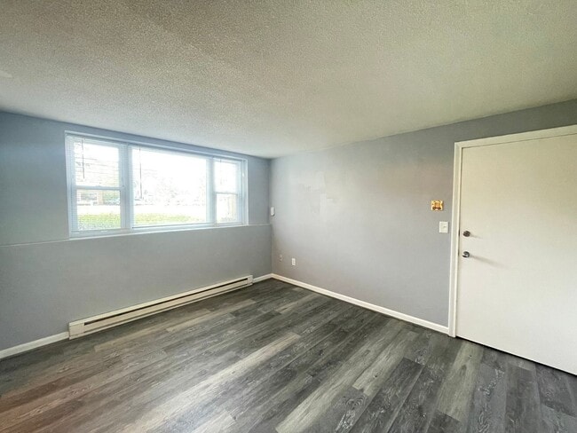 Building Photo - 181 Loudon Rd