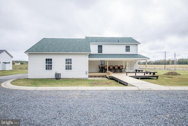 Building Photo - 45132 Hewitt Rd