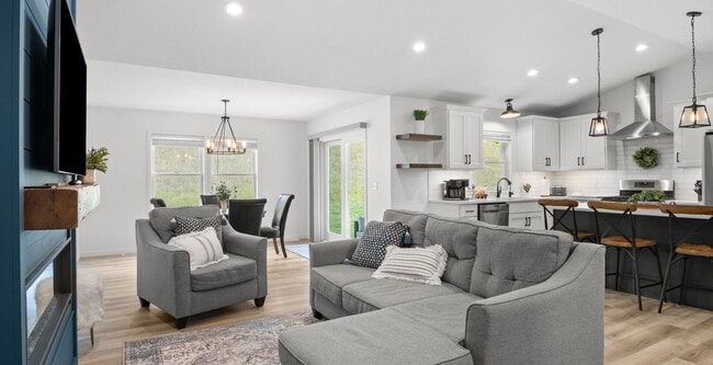 Building Photo - Furnished Home with Modern Amenities in Williamsburg