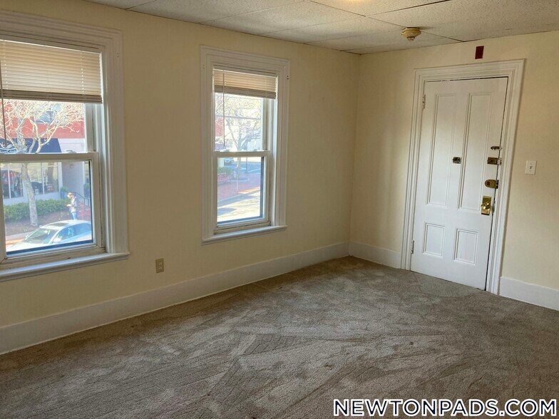 Building Photo - 12 Lincoln St