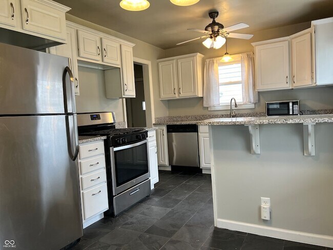 Building Photo - 1328 Wallace Ave