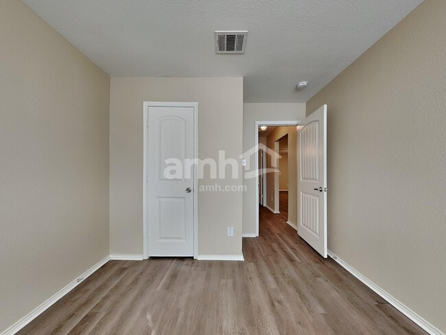 Building Photo - 2017 Woodhurst Trl