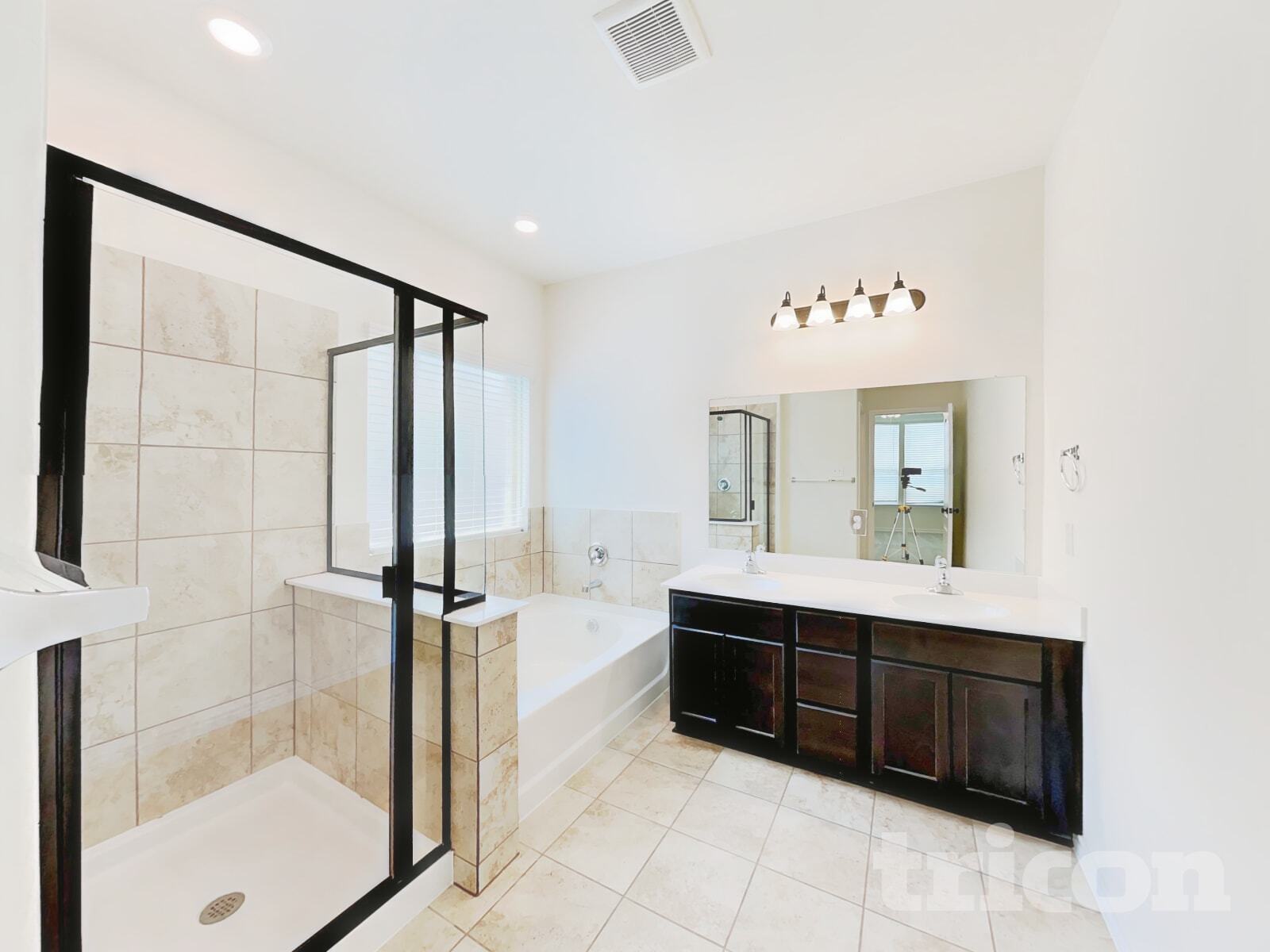 Building Photo - 2604 Wheeler Ave