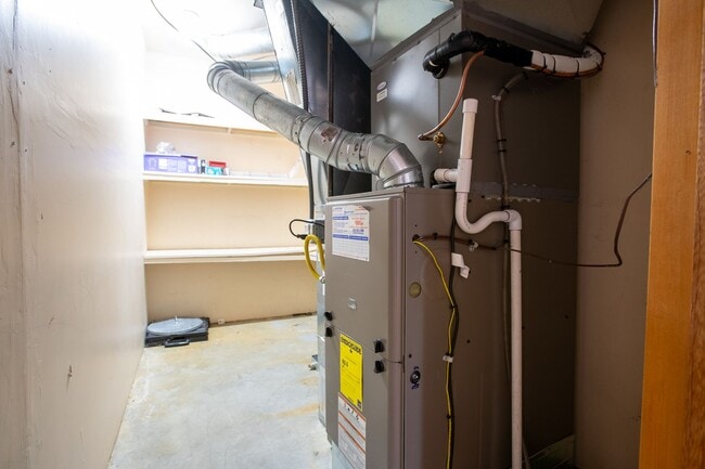 Building Photo - Magnolia 4 bedroom, 3 bathroom