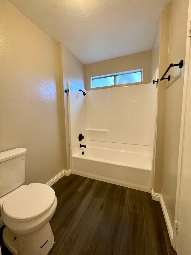 Building Photo - 2027 S Campus Ave