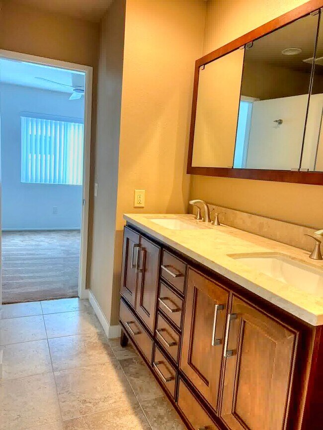 Building Photo - 33936 Alcazar Dr