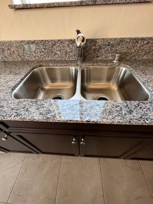 Building Photo - Coming Soon!