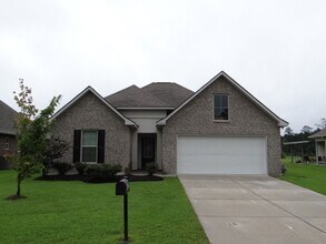 Building Photo - Beautiful Rental in Ponchatoula, LA