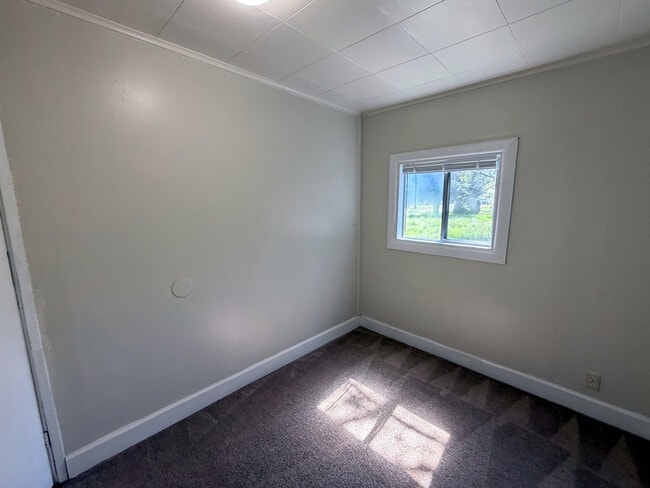 Building Photo - 1311 S 3rd Ave