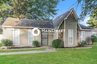 Building Photo - 3 Bedroom Pet-Friendly Home in memphis, TN with Main Street Renewal