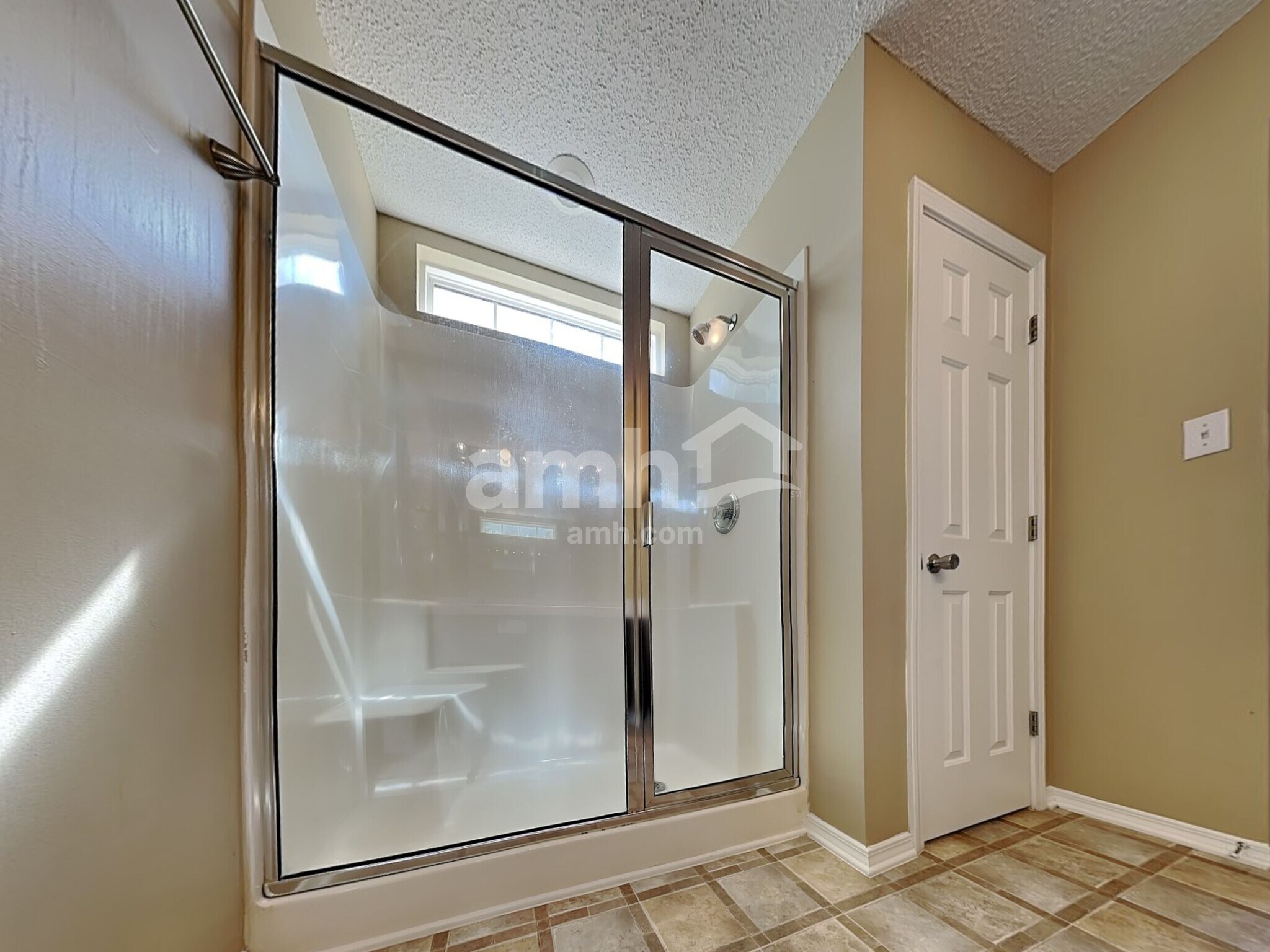 Building Photo - 3049 Buttonwood Ln