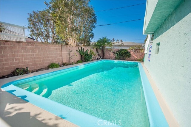 Building Photo - 2097 Orange Ave