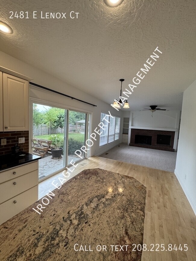 Building Photo - 2481 E Lenox Ct