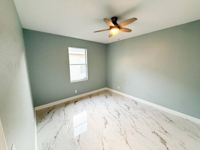 Building Photo - 2958 White Cedar Cir