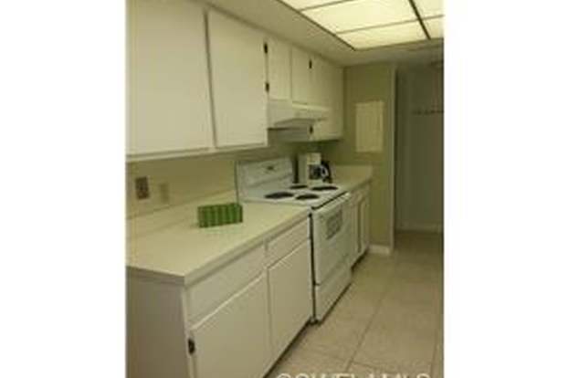Building Photo - 3635 Boca Ciega Dr
