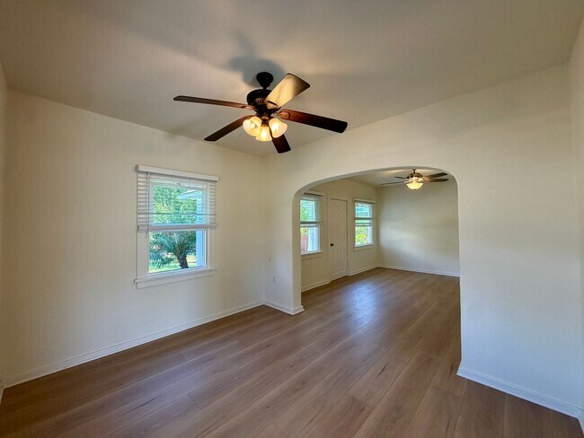 Building Photo - Carlsbad Home across from Holiday Park