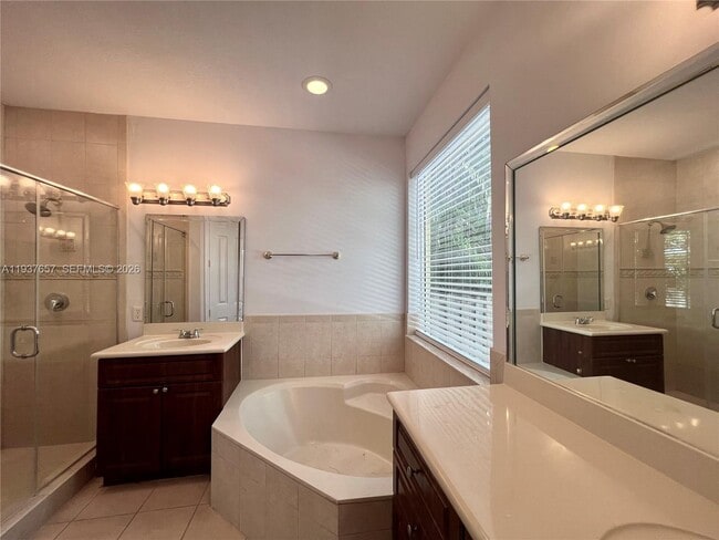 Building Photo - 16020 SW 91st Ct