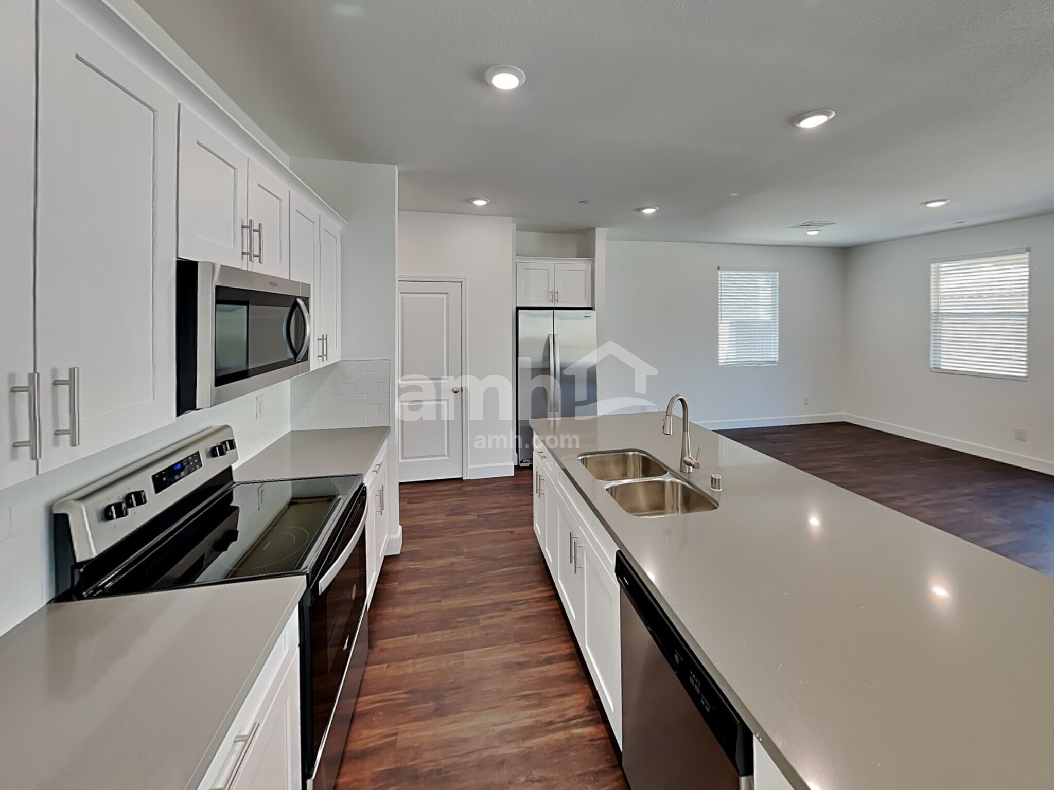 Building Photo - 104 Island Plumeria Ln