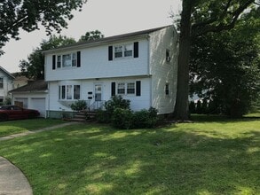 Building Photo - 14 Walnut Pkwy