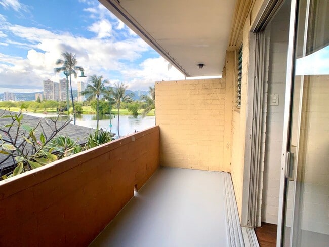 Building Photo - 264 Ka?iulani Ave