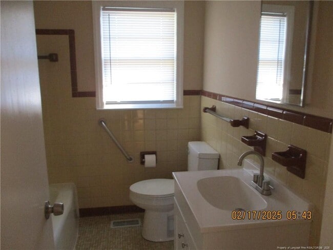 Building Photo - 5119 Utile Rd