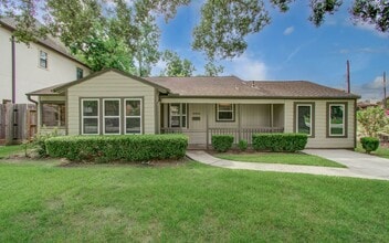 Building Photo - 5519 Huisache St