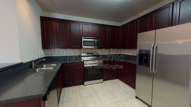 Building Photo - 8201 Green Parrot Rd