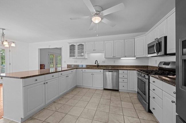 Building Photo - Private Dock Waterfront! Beautiful 3BR/2BA Gem in Fairfield Harbour!