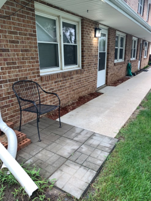 Building Photo - 210 N 4th St