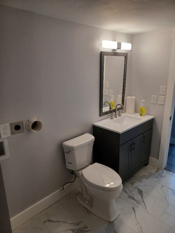 Building Photo - 317 W Main St