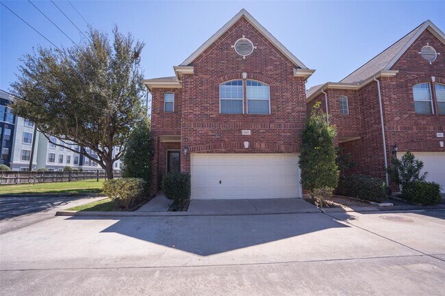 Building Photo - 13307 Olive Trce