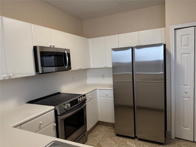 Building Photo - 4249 SW 157th Ave