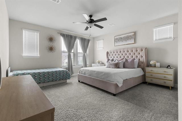 Building Photo - 711 Prairie Falcon Dr