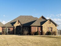 Building Photo - 1004 Waverly Way