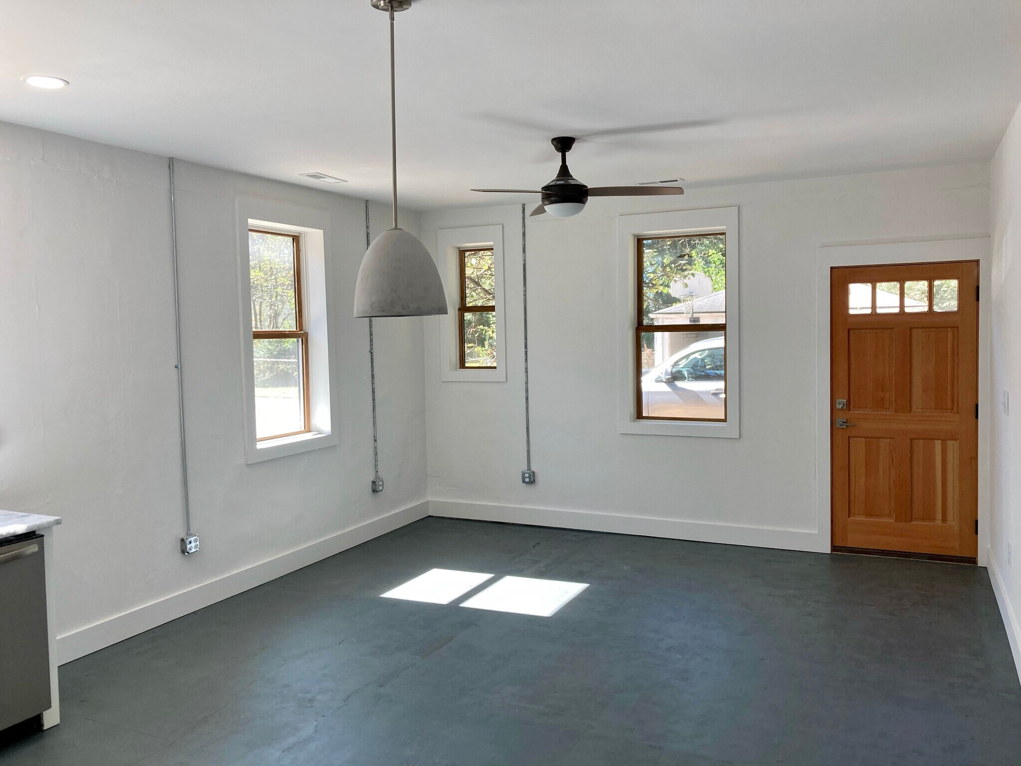 Open Concept Living Area. Not pictured; High Quality Blinds installed, Cafe curtains in Kitchen - 1311 Blair St