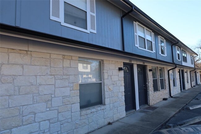 Building Photo - 2005 Glen Allen St