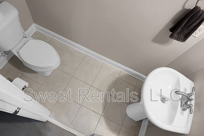 Building Photo - 1519 Thoroughbred Blvd