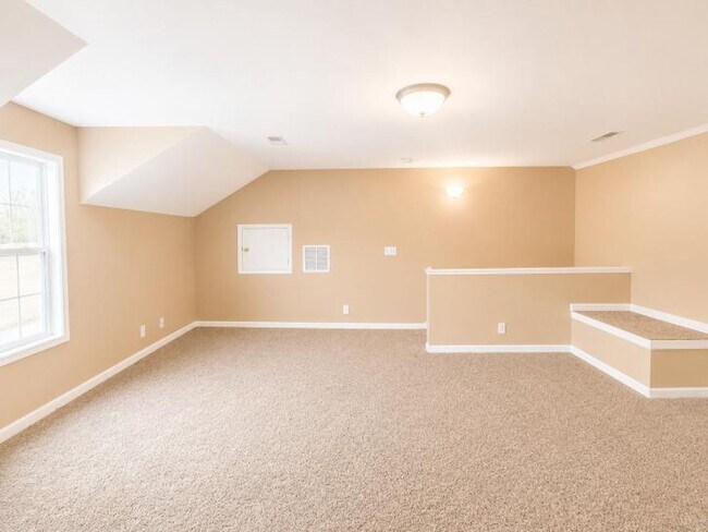 Building Photo - Spacious Ranch Living with Bonus Room & Big Backyard — Minutes from Fort Campbell!