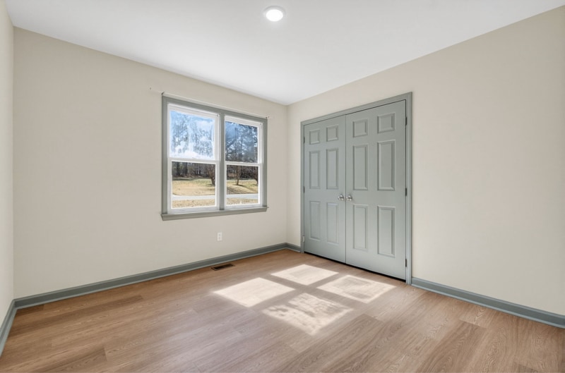 Building Photo - 421 Danielle Dr