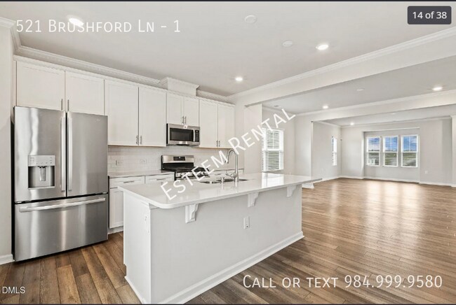 Building Photo - 521 Brushford Ln