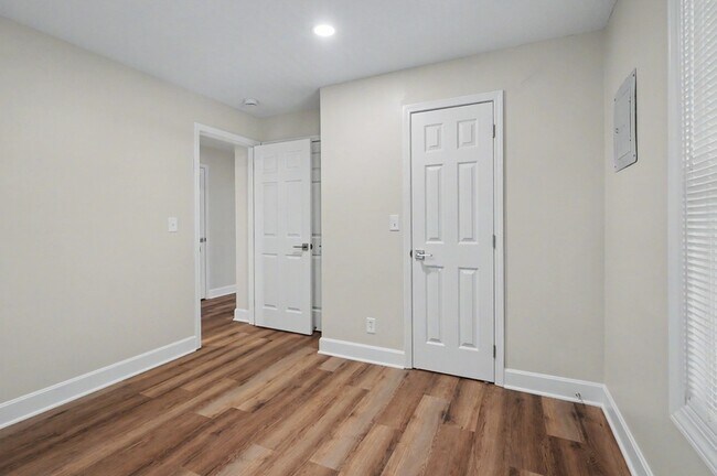 Building Photo - 1708 Kentucky St