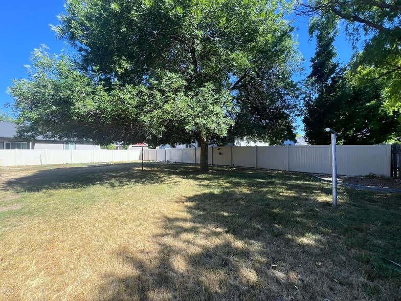 Building Photo - 8725 W Cory Ln